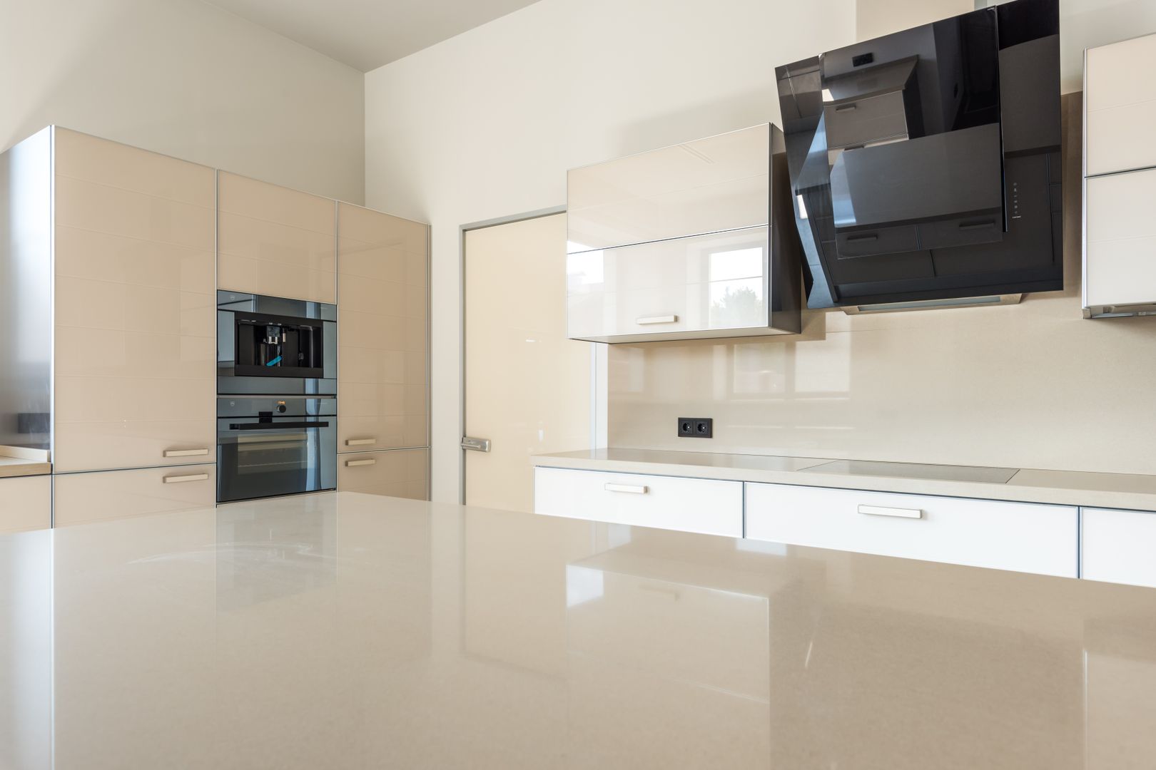 Microwave interior cavity view